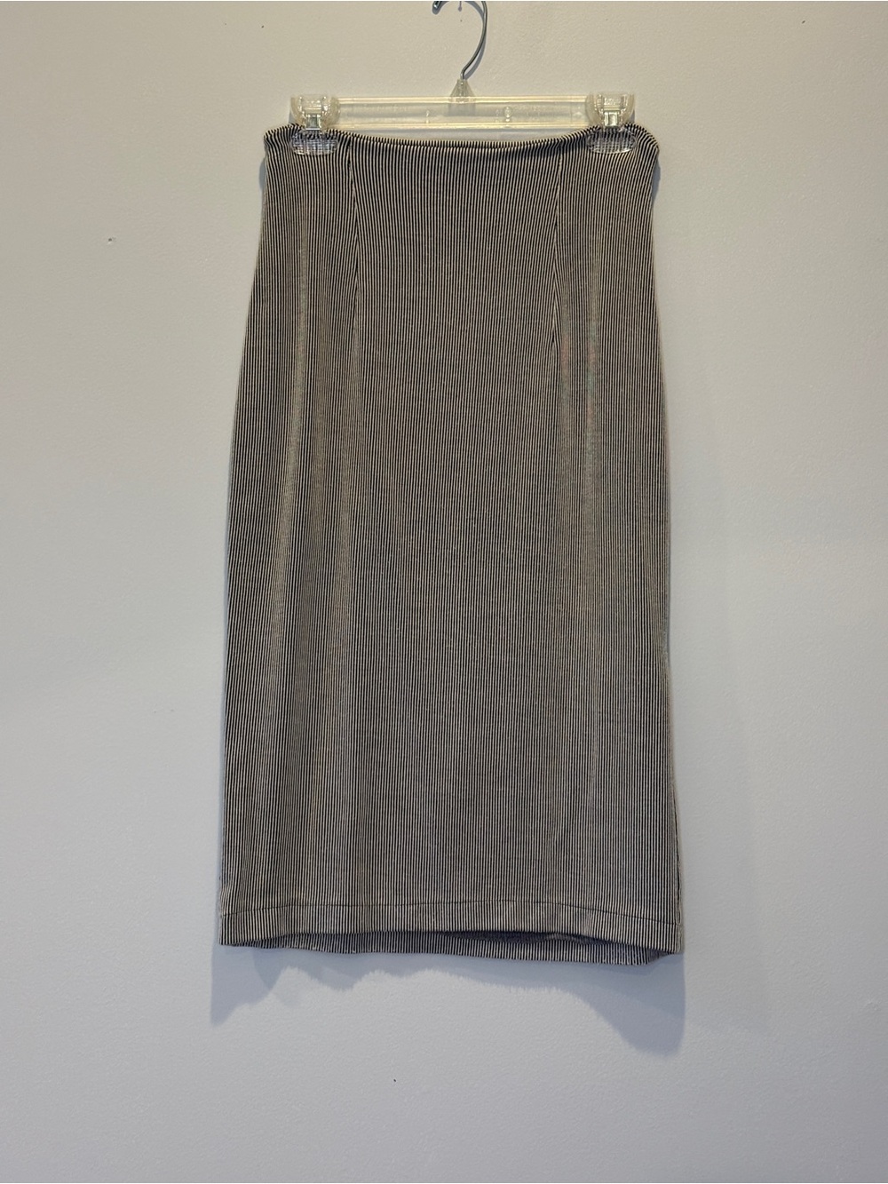 Classic Gray Ribbed Pencil Skirt - Women's Sleek Knit